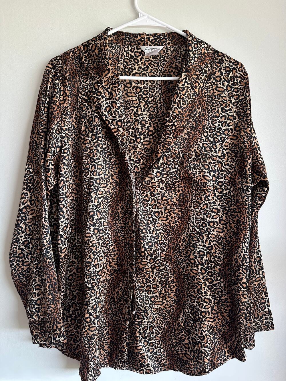 Secret Treasures Leopard Print Satin Long Sleeve Women's Large